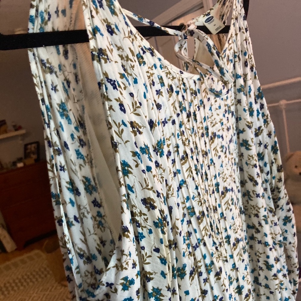 Spring dress - Picture 4 of 5